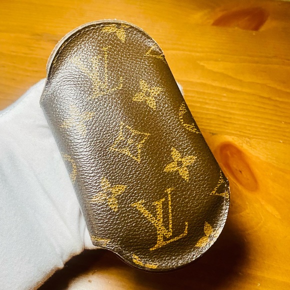 EUC Louis Vuitton Monogram 6 Key Holder Oval Case - Picture 4 of 16